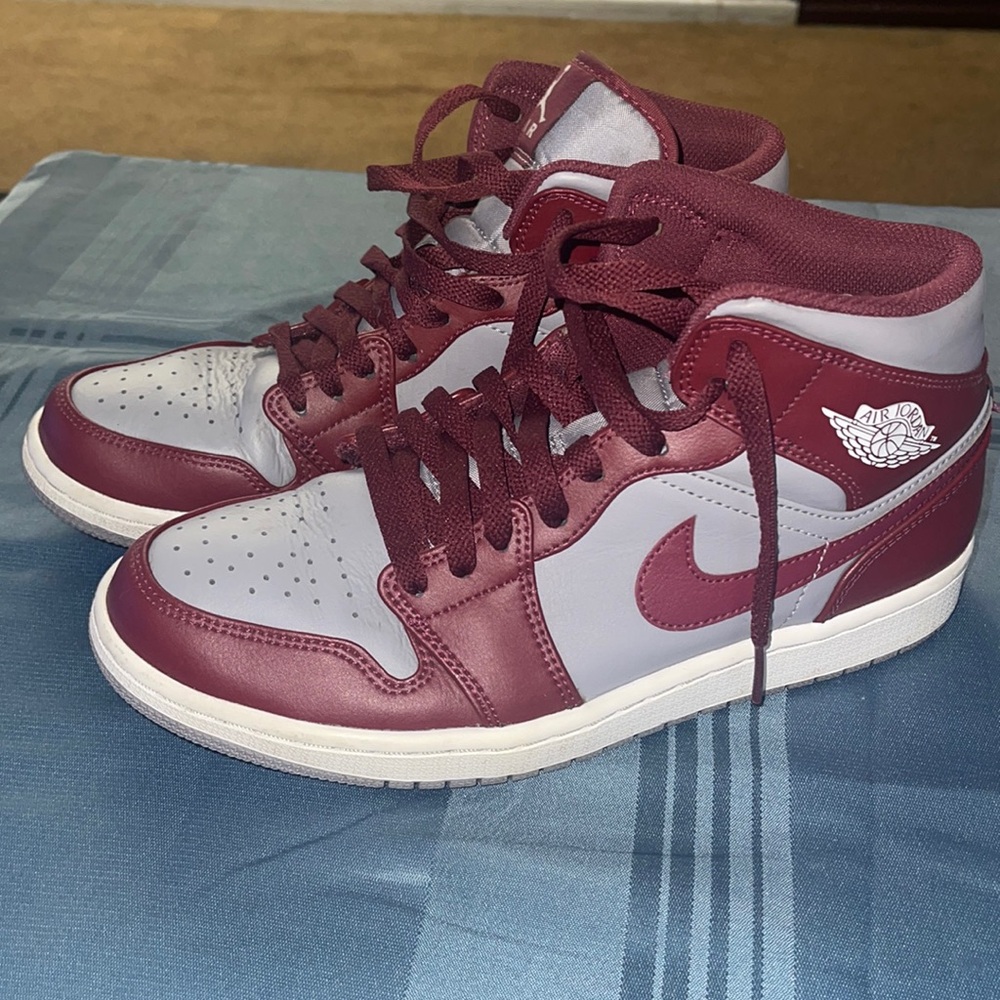 Air Jordan 1 Cherrywood Red DQ8426-615 Size 8.5